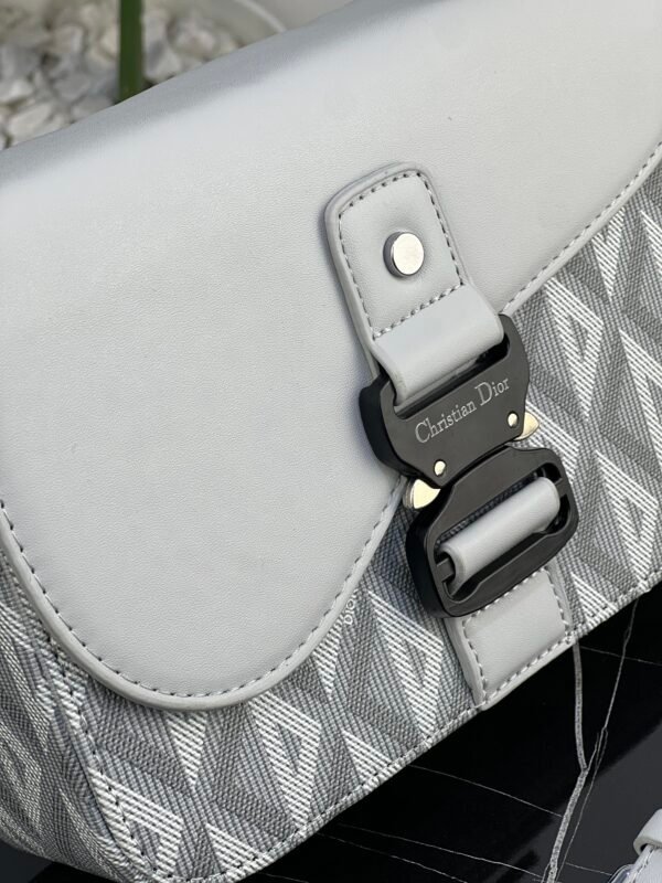 Dior diamant 001 (gris) best quality – Image 3