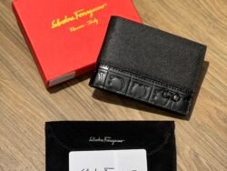 Portefeuille feragamon gravé (noir)