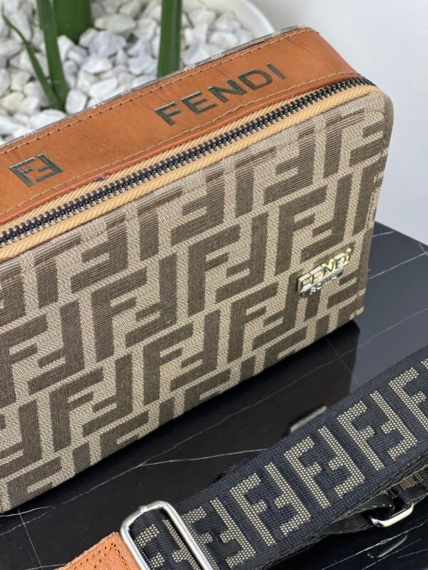 Sac FENDI  syh (marron) – Image 3