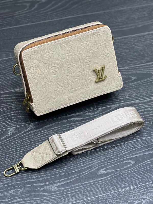 Sac LV gravé coté syh (beige)