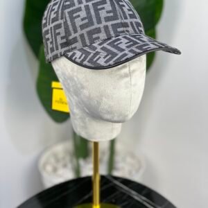 Casquette FENDI tyh (Gris)