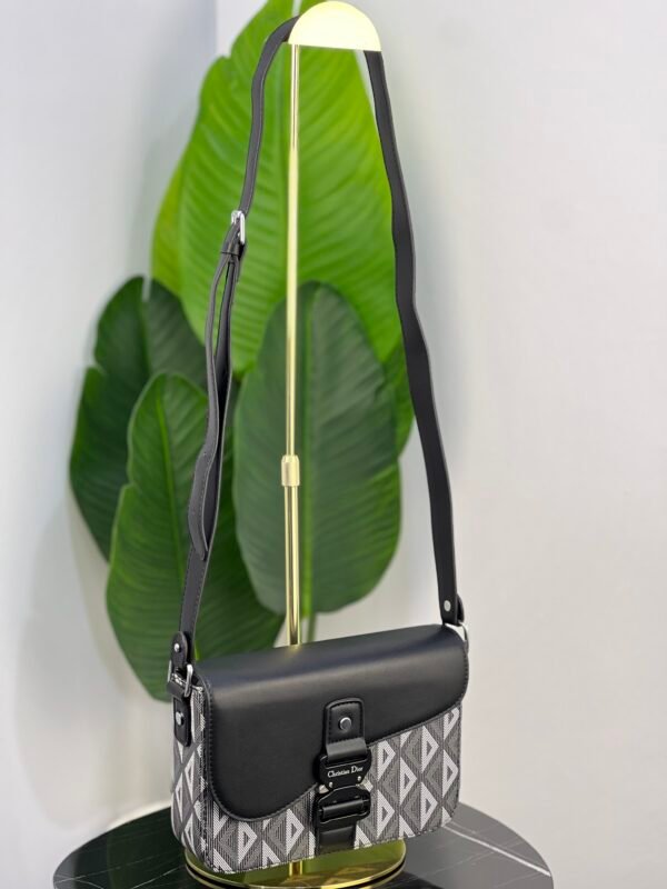 Dior diamant 001 (noir) best quality – Image 2