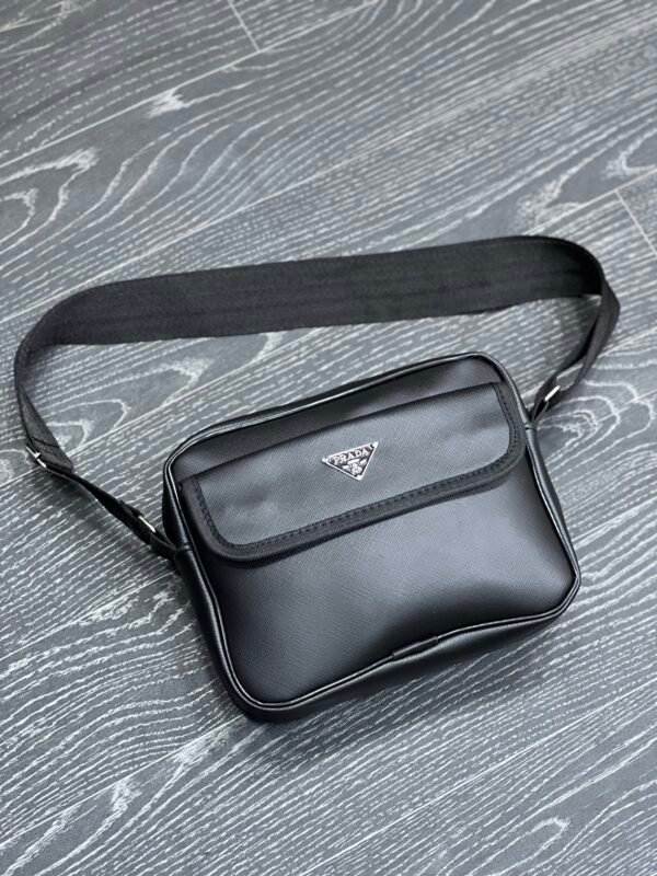 Sacoche Prada simple omr (noir)