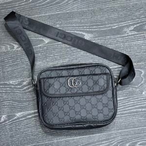 Sacoche Gucci gravé omr (noir)