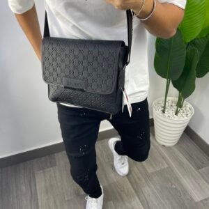Sacoche Facteur Gucci gravé omr (noir)