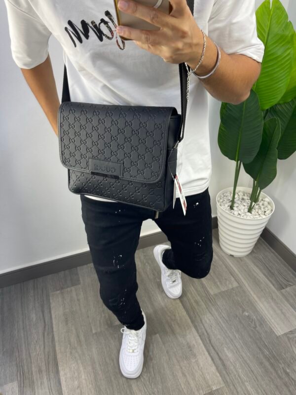 Sacoche Facteur Gucci gravé omr (noir)