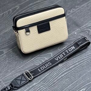 Sacoche LV Gravé new syh (beige)