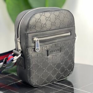 Alternative view of Sacoche Gucci tw box grave noir