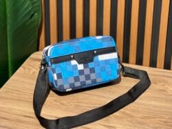Sacoche LV Careaux Mini box omr (bleu)