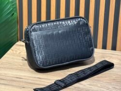 Sacoche Fendi Glacé box nv (noir)