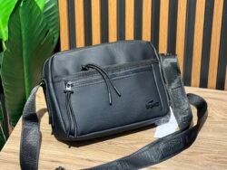 Sacoche Lacoste 4 poche omr (noir)