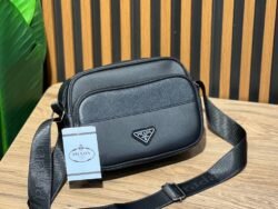 Sacoche Prada poche new (noir)
