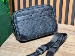 Sacoche LV Gravé sgh B,Q 002 (Noir)